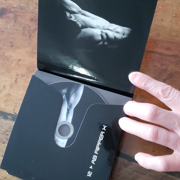 P90X EXTREME HOME FITNESS 🏋‍♂️ - Picture 6 of 7